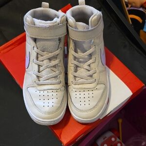 Nike White High-Top Sneakers Classic Design